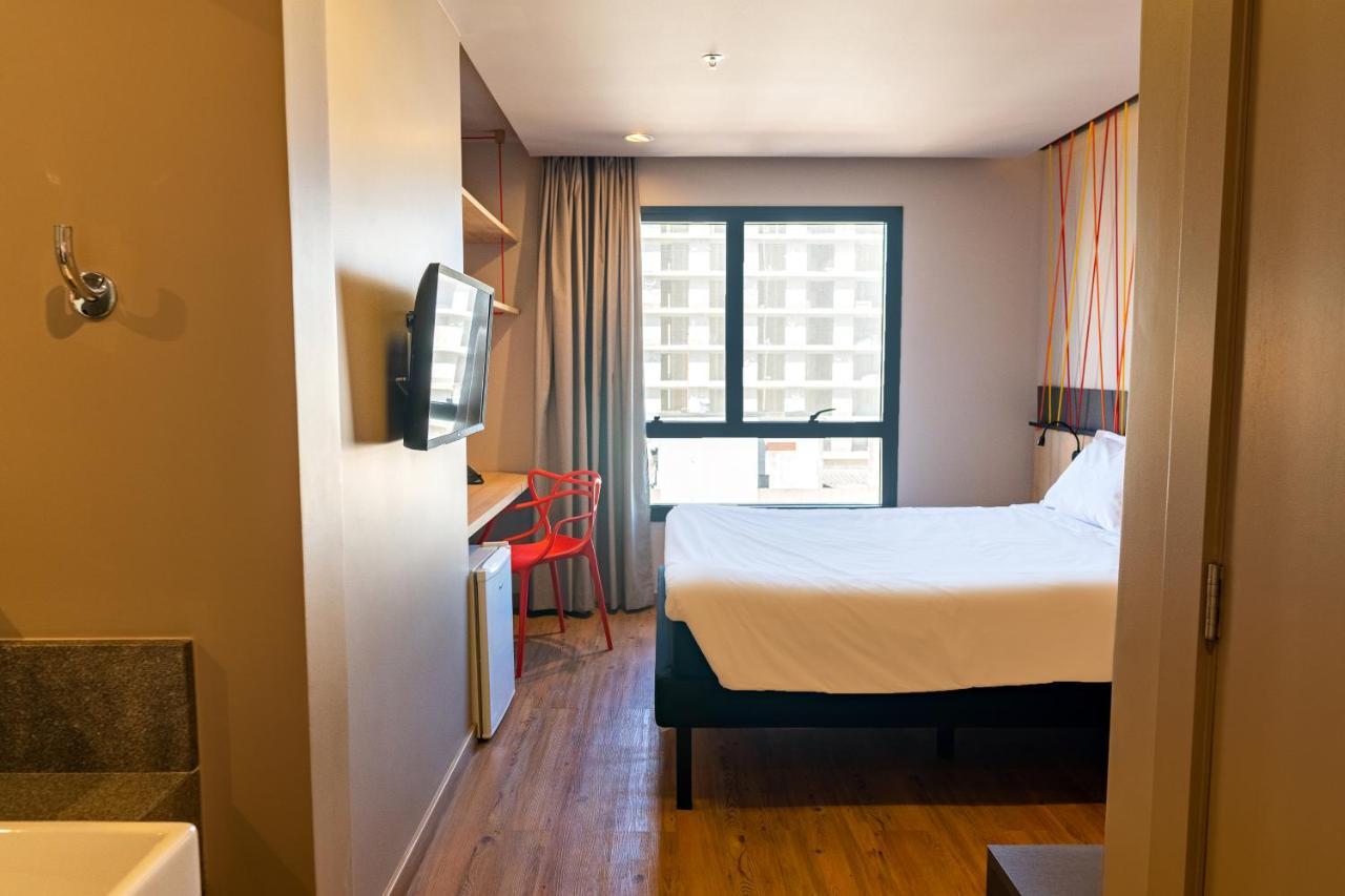 Ibis Styles Porto Alegre Moinhos De Vento Hotell Exteriör bild